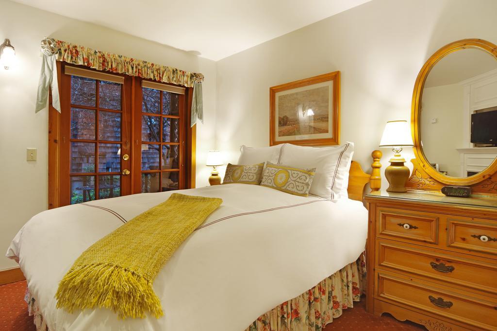The Babbling Brook Inn Санта Круз Екстериор снимка