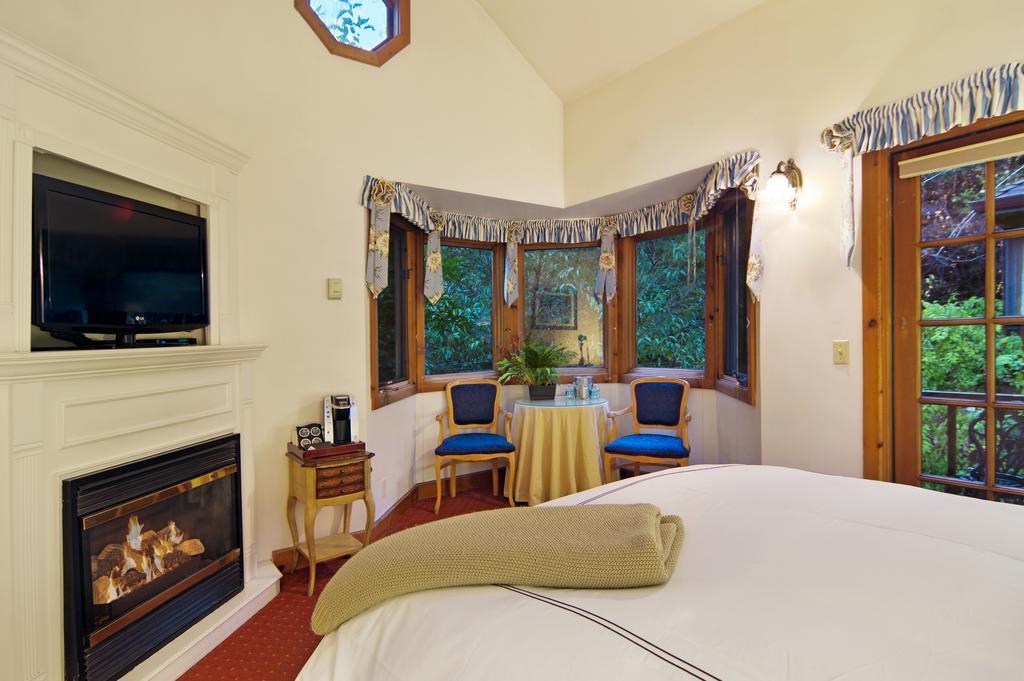 The Babbling Brook Inn Санта Круз Екстериор снимка