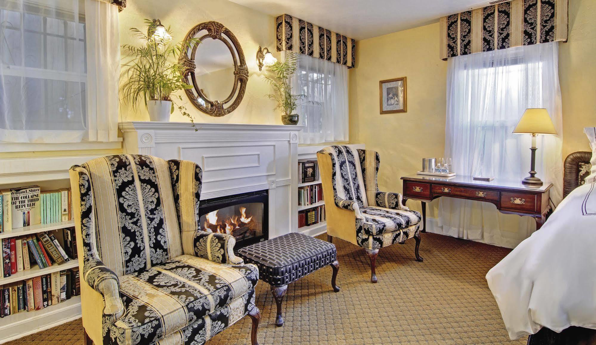 The Babbling Brook Inn Санта Круз Екстериор снимка