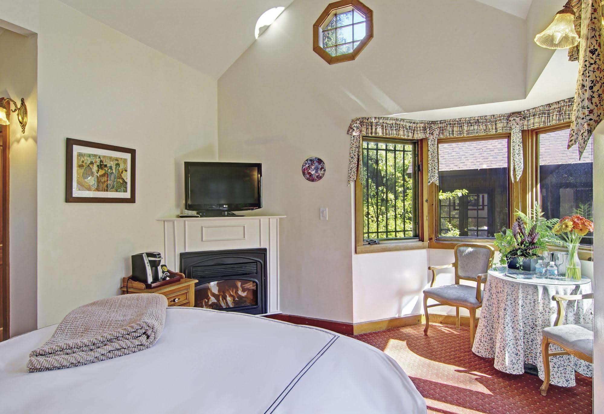 The Babbling Brook Inn Санта Круз Екстериор снимка